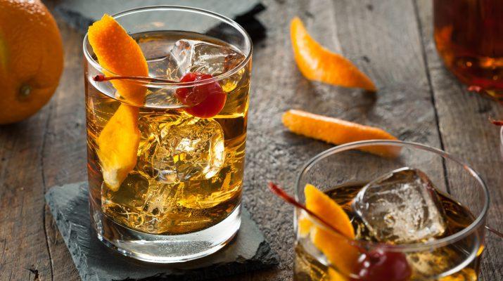 Why Can Cocktail Bars Make Perfectly Clear Ice—And I Can't?